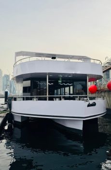 Marina Cruise